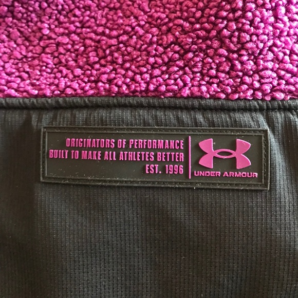 Under Armour Mission Boucle Andrack Hooded Jacket Coat Size L Black Purple - Picture 7 of 9